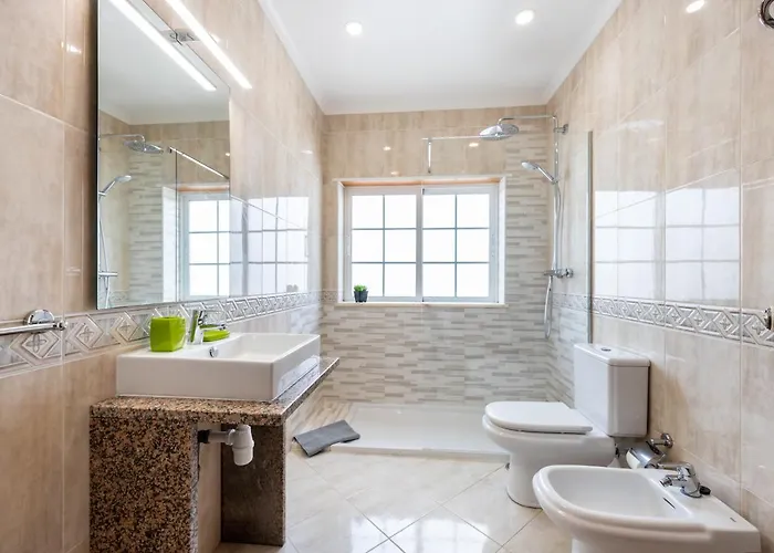 Im On Padme's Place לאגוּ‏ש