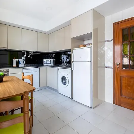 Im On Padme's Place شقة